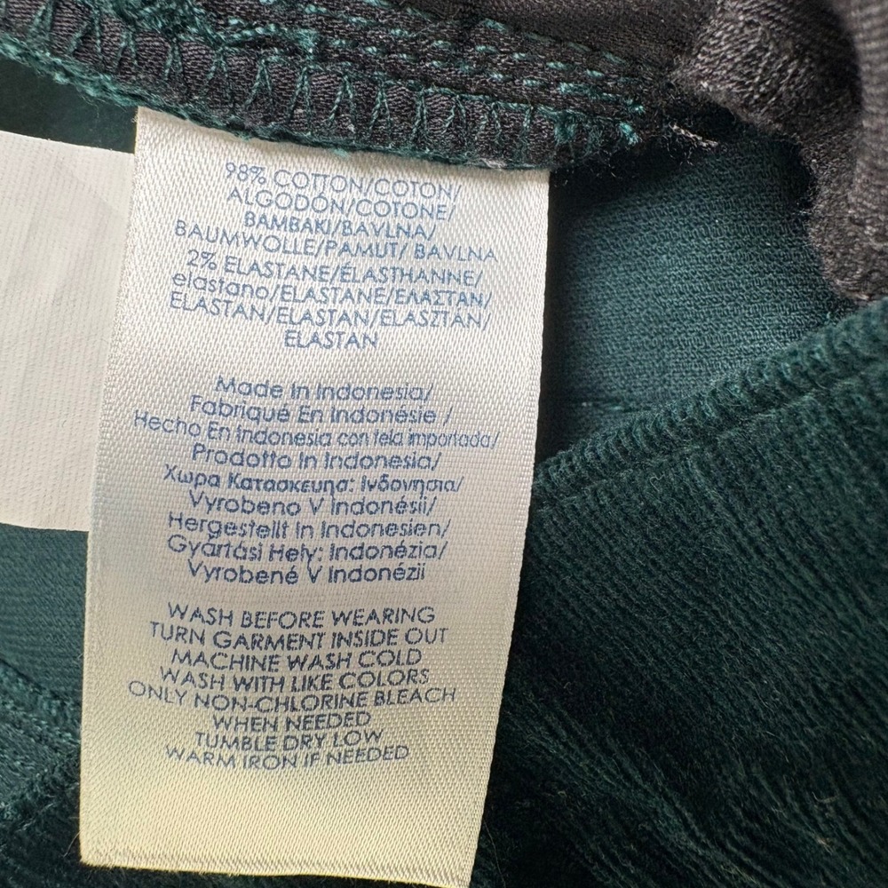 Chaps Fit Shape Sculpt Green Corduroy Straight Leg Mid Rise Pants Womens 16 NWT - Picture 13 of 15